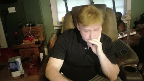Snapshot of jamesxxxcam chatting on 07/04/26, 10:16 James online show from 07/04/26, 10:16