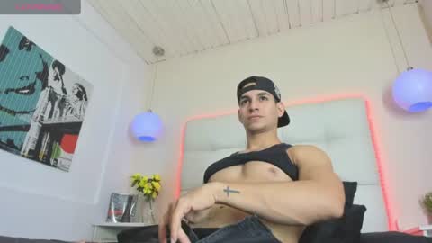 Snapshot of jamexxx1 chatting on 07/18/26, 09:29 --- James --- online show from 07/18/26, 09:29