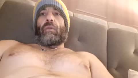 Snapshot of jamie198307 chatting on 11/24/25, 12:43 jamie198307 online show from 11/24/25, 12:43