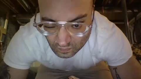 Snapshot of jamie19905 chatting on 04/05/26, 03:31 jamie19905 online show from 04/05/26, 03:31