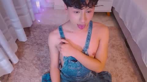 Jamie femboy online show from 10/22/25, 01:06