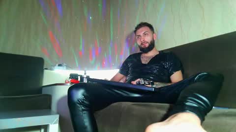 Robbie online show from 02/27/25, 03:04