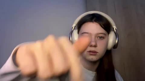 Snapshot of jamilaballensky chatting on 12/18/25, 05:52 Annnnnnaaa online show from 12/18/25, 05:52