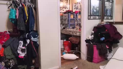 Snapshot of jamwarnerone chatting on 11/07/25, 12:27 Bootyshows online show from 11/07/25, 12:27