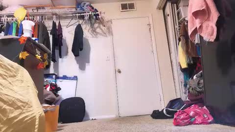 Snapshot of jamwarnerone chatting on 11/19/25, 12:27 Bootyshows online show from 11/19/25, 12:27