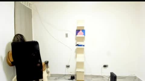 jan_milkhot online show from 04/13/26, 04:29