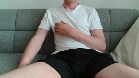 Snapshot of jan_the_man94 chatting on 05/30/26, 05:32 Jan online show from 05/30/26, 05:32