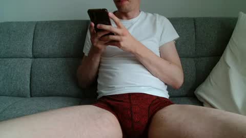 Snapshot of jan_the_man94 chatting on 06/14/26, 04:42 Jan online show from 06/14/26, 04:42