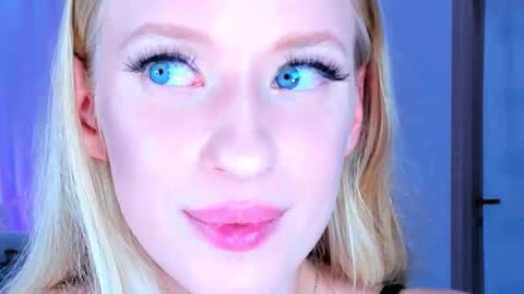 Jenia online show from 09/11/25, 04:23