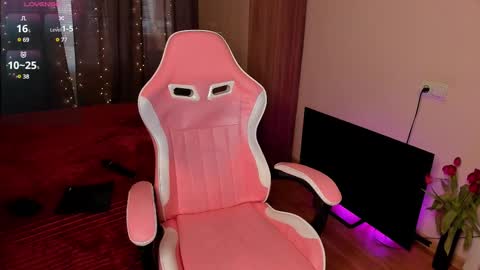 Snapshot of jane_paws chatting on 03/10/25, 01:34 Jane online show from 03/10/25, 01:34