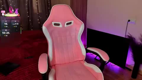 Snapshot of jane_paws chatting on 09/09/25, 12:21 Jane online show from 09/09/25, 12:21