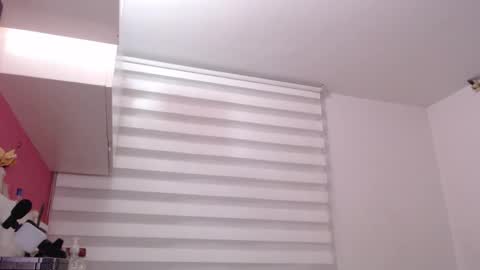 Snapshot of jane_r chatting on 12/20/25, 03:13 Jane online show from 12/20/25, 03:13