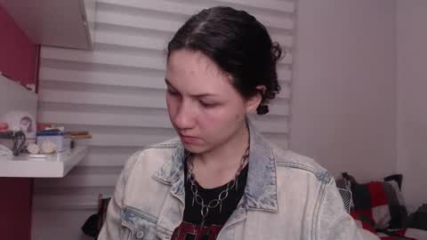 Snapshot of jane_r chatting on 02/15/26, 01:46 Jane online show from 02/15/26, 01:46