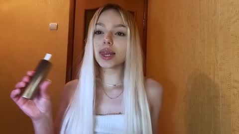 Snapshot of janeanjourneay chatting on 03/02/26, 08:48 Kary online show from 03/02/26, 08:48