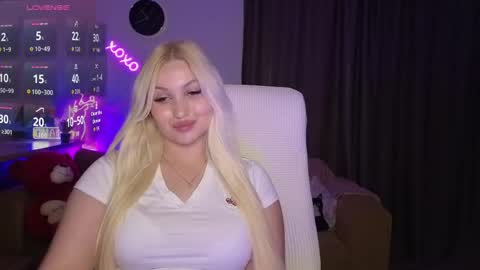 Snapshot of janemiss chatting on 05/09/26, 03:39 Jane online show from 05/09/26, 03:39