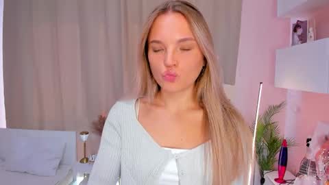 Hi Im Alice and here youll find something online show from 10/02/25, 07:15