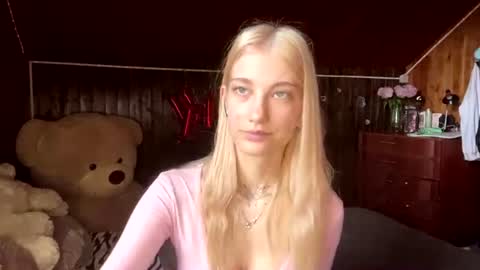 Elsa online show from 07/11/26, 07:33