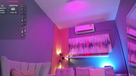 Janinne  online show from 03/25/26, 11:05