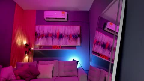 Janinne  online show from 04/07/26, 11:10