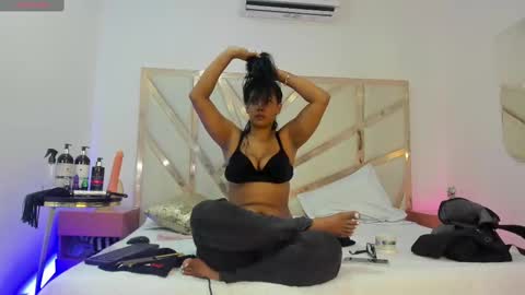 Snapshot of janna_foxx chatting on 11/09/25, 03:38 Janna online show from 11/09/25, 03:38