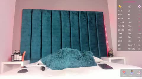 Snapshot of janna_foxx chatting on 11/25/25, 05:07 Janna online show from 11/25/25, 05:07