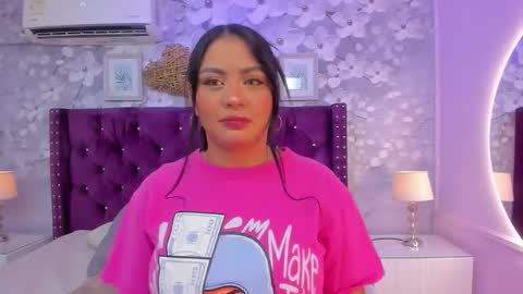 Snapshot of janna_lopezz chatting on 11/30/25, 11:36 Janna online show from 11/30/25, 11:36