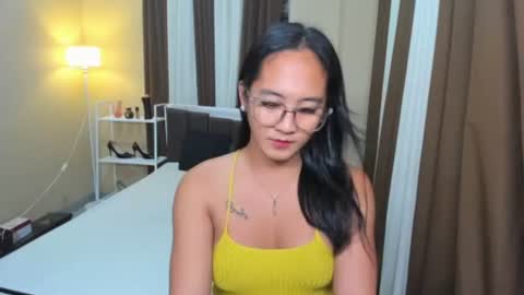 Snapshot of jannahsofuck chatting on 05/17/26, 05:09 ur jannah so fuck online show from 05/17/26, 05:09