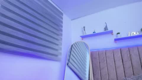 Snapshot of janne_moore chatting on 10/24/25, 03:47 Jane online show from 10/24/25, 03:47