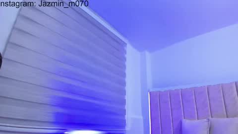 Snapshot of janne_moore chatting on 05/13/26, 11:07 Jane online show from 05/13/26, 11:07