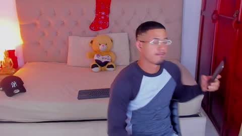 janomar01 online show from 12/20/25, 06:48