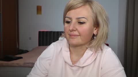 jaqueline88 online show from 03/06/25, 07:54