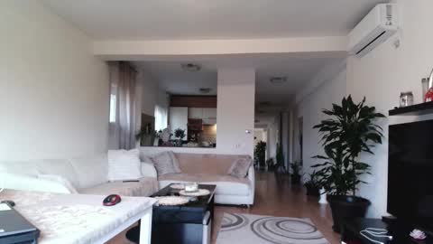 jaqueline88 online show from 12/05/25, 06:44