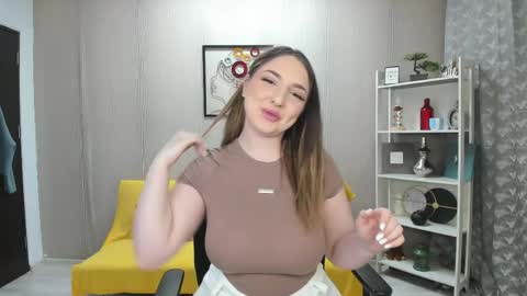 JaquelinLaurent online show from 04/30/26, 07:53