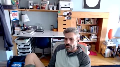 Snapshot of jareth_returns chatting on 03/08/25, 06:47 jareth_returns online show from 03/08/25, 06:47