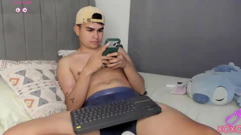 Snapshot of jarethh_ chatting on 05/25/26, 11:22 JARETHH online show from 05/25/26, 11:22
