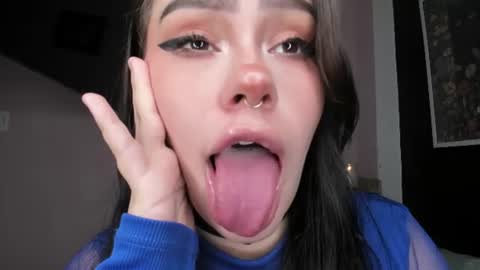 Snapshot of jas_miin chatting on 06/25/26, 05:12 Maria online show from 06/25/26, 05:12