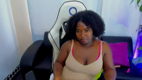 Snapshot of jasbleidy_miller chatting on 02/14/25, 01:08 jass online show from 02/14/25, 01:08