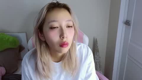 Snapshot of jasmilee chatting on 02/14/26, 07:21 Jasmine online show from 02/14/26, 07:21