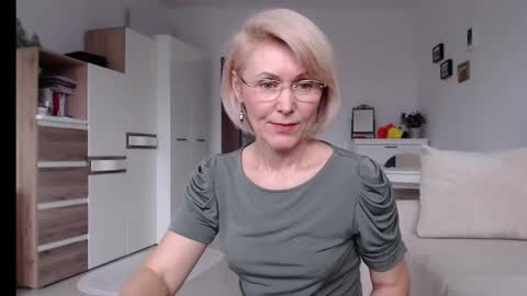 Jasmin room for people 40 online show from 01/27/25, 02:02