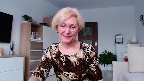 Jasmin room for people 40 online show from 02/11/26, 01:05