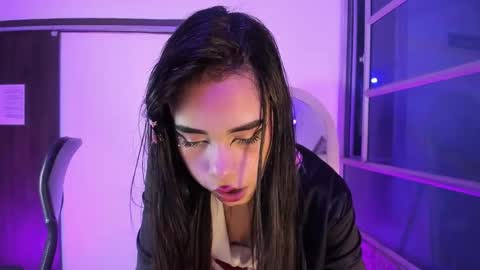 Snapshot of jasmin_skinny chatting on 10/19/25, 03:40 jasmin_skinny online show from 10/19/25, 03:40