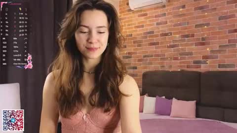 Chloe online show from 10/21/25, 06:03