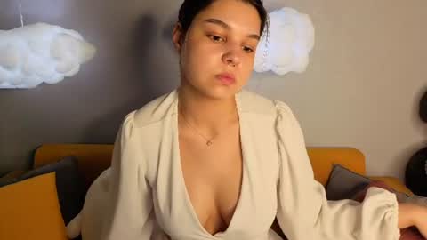 Snapshot of jasmine_burke chatting on 06/22/26, 01:18 Jasmine Burke online show from 06/22/26, 01:18