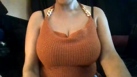 Snapshot of jasmine_devine1 chatting on 06/23/26, 05:44 Jasmine online show from 06/23/26, 05:44