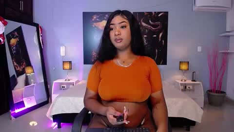 Instagram jasminecampbell1  online show from 01/06/26, 08:23