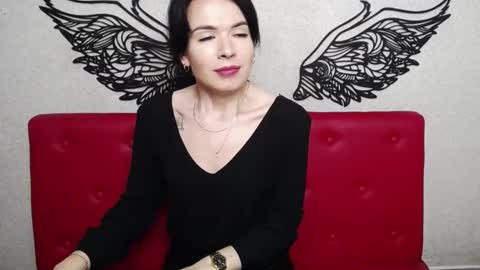 JasmineKouch online show from 02/01/25, 09:51