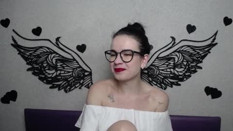 JasmineKouch online show from 10/16/25, 05:36