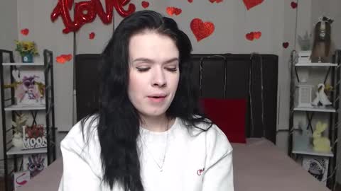 JasmineKouch online show from 02/01/26, 06:23