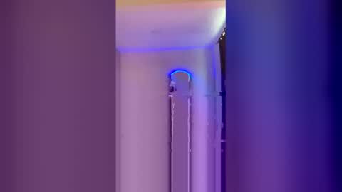 Snapshot of jasminneblair chatting on 12/19/25, 02:35 Jasminne online show from 12/19/25, 02:35