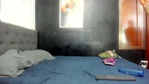    online show from 10/06/25, 01:14